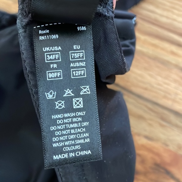 Convertible plunge bra - Picture 7 of 7